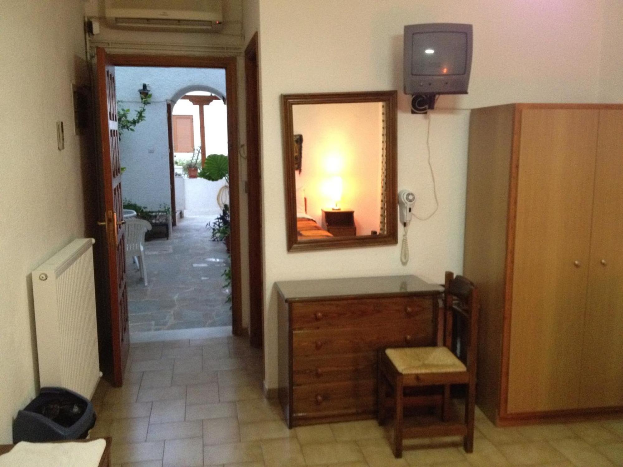 Pantazis Studios Aegina Eksteriør billede