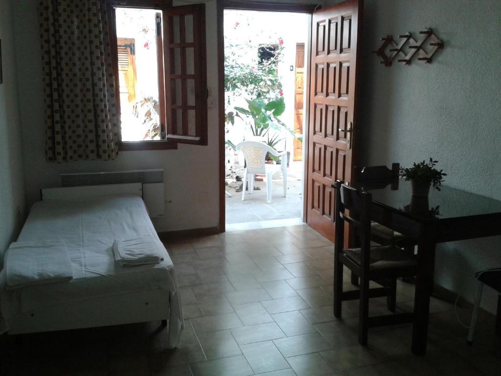 Pantazis Studios Aegina Værelse billede